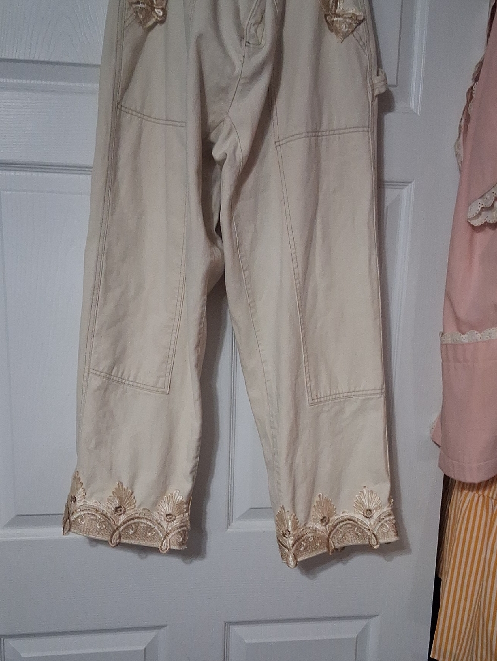 Old Navy Cream High-Rise Straight PantsSz 14 Embellished With Gorgeous Lace $39.